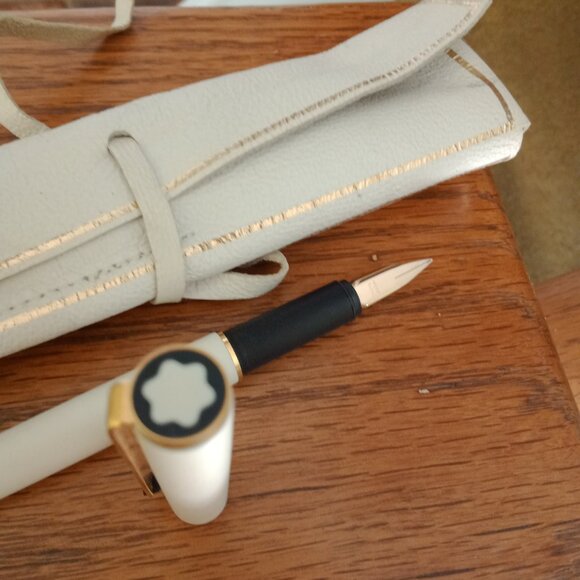 Linea Bianca Fountain Pen - Picture 4 of 8